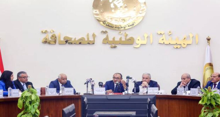 وزير قطاع الأعمال يستعرض استراتيجية العمل لتطوير الشركات بندوة بالهيئة الوطنية للصحافة