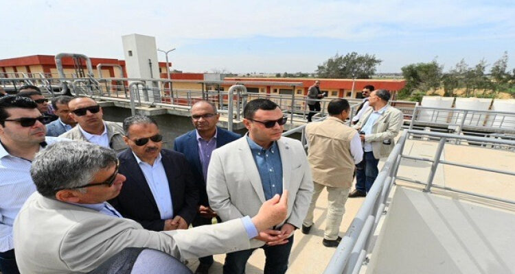 وزير الإسكان ومحافظ الشرقية يبدأن جولة تفقدية بعدد من مشروعات المياه والصرف الصحى بالمحافظة