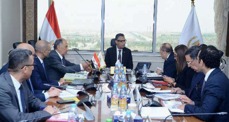 وزير التموين