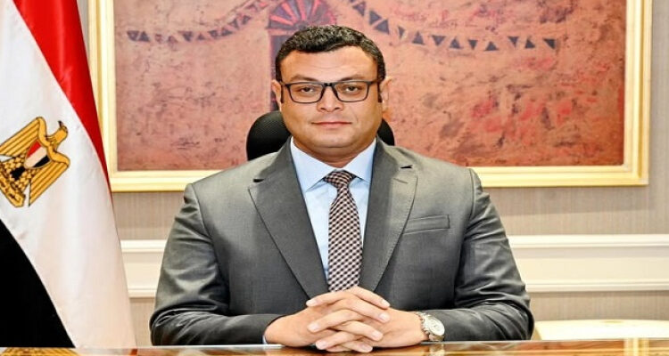 وزير الإسكان يتابع سير العمل بعددٍ من المشروعات الجارى تنفيذها واستعدادات تسليم وحدات جنة 4 بالشيخ زايد