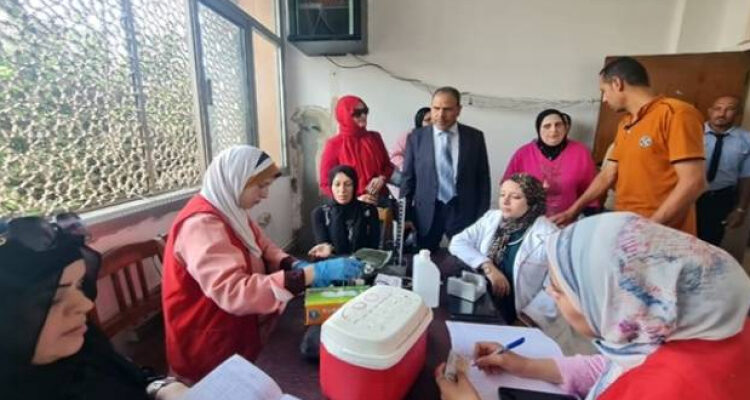 “الصحة”:”100 يوم صحة” قدمت 23 مليونًا و504 آلاف خدمة طبية مجانية