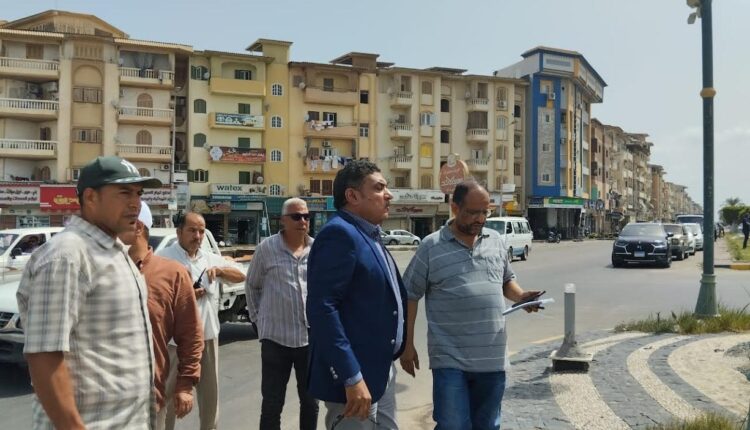 وزير الإسكان: دفع العمل بمشروعات تطوير الطرق والبنية الأساسية ووحدات "ديارنا" بدمياط الجديدة