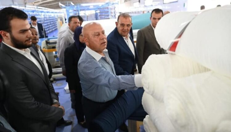 «إيجي دينيم للنسيج» تشهد زيارة تفقدية من وزير الصناعة لمصنعها بالعاشر من رمضان