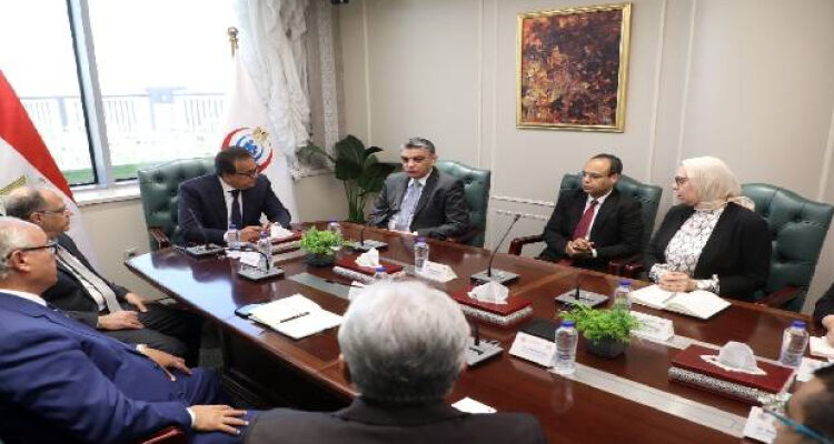 وزير الصحة: تعزيز الشراكات مع الكيانات العالمية خطوة لتطوير الصناعة المحلية وتقليل الاستيراد