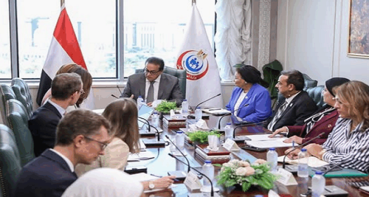 وزير الصحة يستقبل وفد الوكالة الفرنسية للتنمية لتعزيز التعاون فى القطاع الصحى