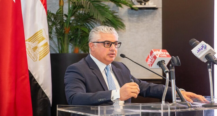 رئيس اقتصادية قناة السويس: نجحنا فى جذب 311 مشروعا باستثمارات تتجاوز 10.2 مليارات دولار